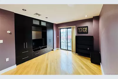 4902 Marathon Parkway, Little Neck, NY 11362 - Photo 11