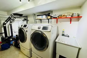 49-02 Marathon Pkwy, Little Neck, NY 11362 - Photo 19