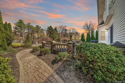 5 Province Drive, South Setauket, NY 11720 - Photo 3