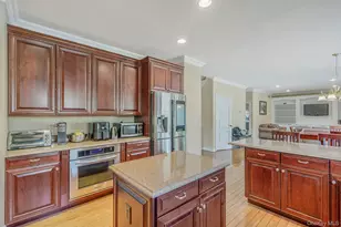 5 Province Dr, South Setauket, NY 11720 - Photo 9