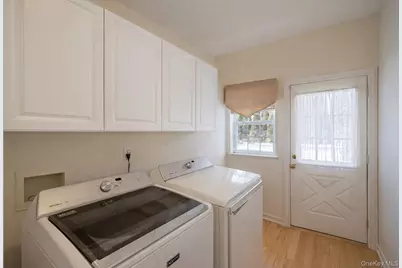 5 Province Drive, South Setauket, NY 11720 - Photo 15