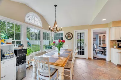 16 Lenore Place, Hauppauge, NY 11788 - Photo 17