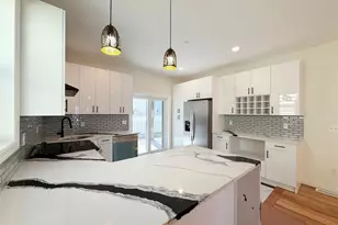 3174 Valhalla Dr, Bronx, NY 10465 - Photo 3