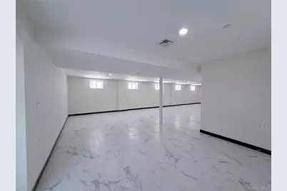 3174 Valhalla Drive, Bronx, NY 10465 - Photo 35