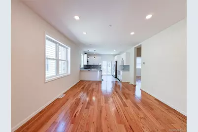 3174 Valhalla Drive, Bronx, NY 10465 - Photo 9