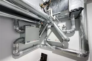 3174 Valhalla Dr, Bronx, NY 10465 - Photo 41