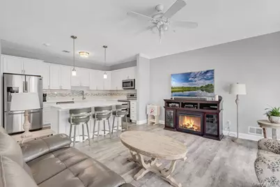 103 Narragansett Villas Drive, Lindenhurst, NY 11757 - Photo 3
