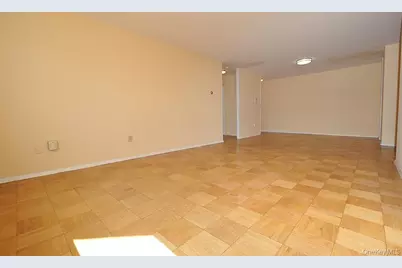 100 E Hartsdale Avenue #5DE, Hartsdale, NY 10530 - Photo 11