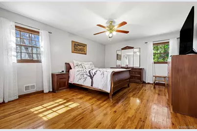 [Address not provided], Hartsdale, NY 10530 - Photo 17