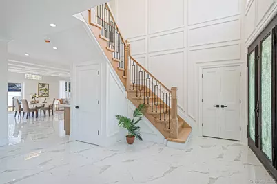 957 Dana Avenue, Valley Stream, NY 11580 - Photo 17