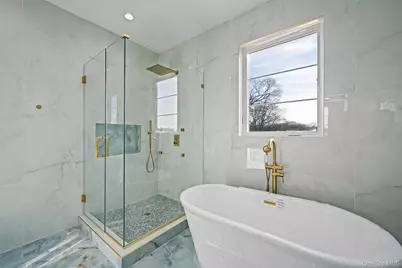 957 Dana Avenue, Valley Stream, NY 11580 - Photo 39