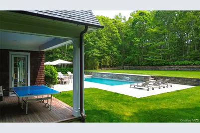 14 W Hills Court, Southampton, NY 11968 - Photo 19