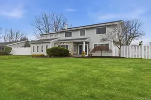 16 Seaway Dr, Copiague, NY 11726 - Photo 3