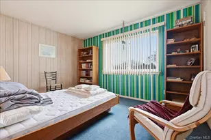 16 Seaway Dr, Copiague, NY 11726 - Photo 33