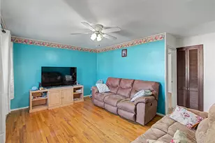 169 Charter Oaks Ave, Brentwood, NY 11717 - Photo 5