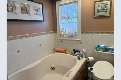 25 Rutland Road, Freeport, NY 11520 - Photo 23