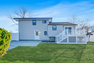 20 Marilynn St, East Islip, NY 11730 - Photo 9