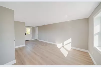 20 Marilynn Street, East Islip, NY 11730 - Photo 25