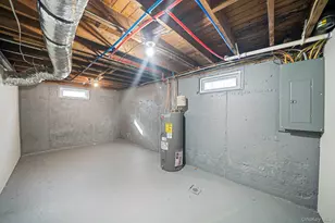 20 Marilynn St, East Islip, NY 11730 - Photo 29