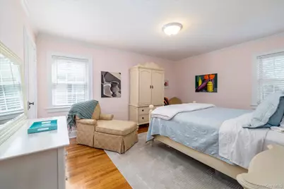 16 Revere Drive E, Floral Park, NY 11001 - Photo 15