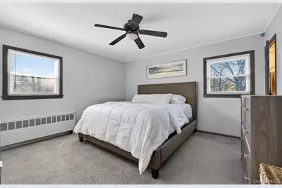 304 Maplewood Road, Huntington Station, NY 11746 - Photo 11