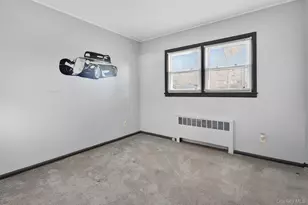 304 Maplewood Rd, Huntington Station, NY 11746 - Photo 15