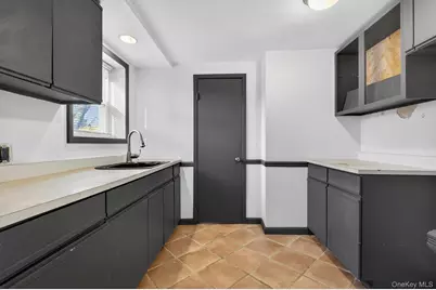 304 Maplewood Road, Huntington Station, NY 11746 - Photo 21