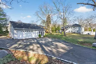 304 Maplewood Rd, Huntington Station, NY 11746 - Photo 27