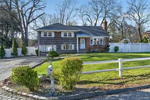 304 Maplewood Rd, Huntington Station, NY 11746 - Photo 3