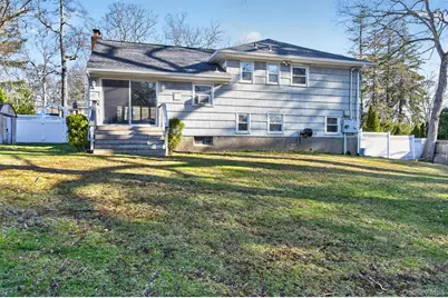 304 Maplewood Road, Huntington Station, NY 11746 - Photo 25