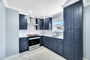 91-27 Gold Rd, Ozone Park, NY 11417 - Photo 5