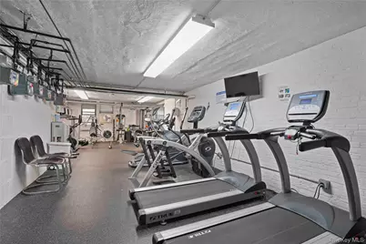 1080 Warburton Avenue #3E, Yonkers, NY 10701 - Photo 23