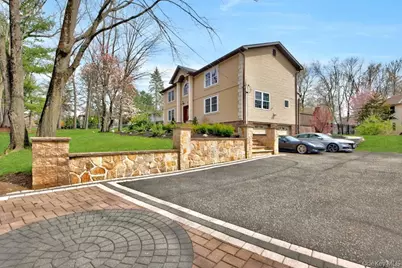 75 N Airmont Road, Suffern, NY 10901 - Photo 5