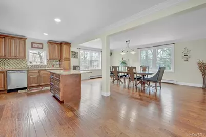 75 N Airmont Road, Suffern, NY 10901 - Photo 7