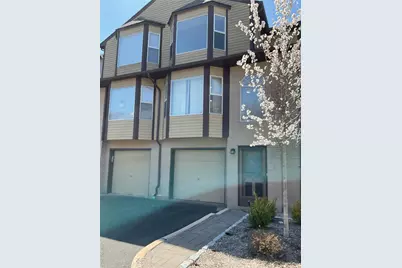 13 Nottingham Court, Nanuet, NY 10954 - Photo 1