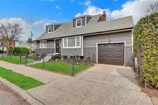 1167 Warwick St, Uniondale, NY 11553 - Photo 31