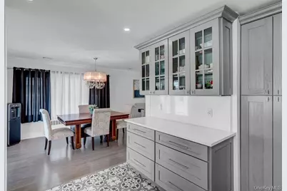 545 Mohawk E, West Hempstead, NY 11552 - Photo 11