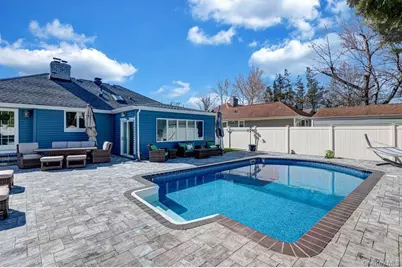 545 Mohawk E, West Hempstead, NY 11552 - Photo 27