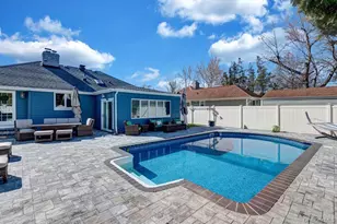 545 Mohawk E, West Hempstead, NY 11552 - Photo 27