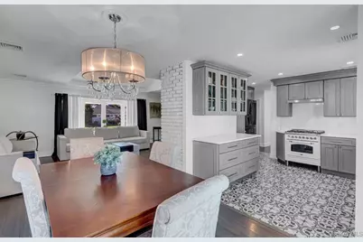 545 Mohawk E, West Hempstead, NY 11552 - Photo 9