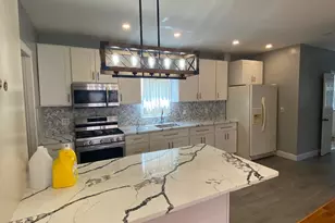 686 E 239th St, Bronx, NY 10470 - Photo 9