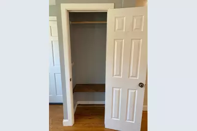 686 E 239th Street, Bronx, NY 10470 - Photo 5