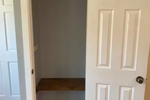 686 E 239th St, Bronx, NY 10470 - Photo 5