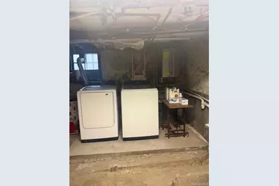 686 E 239th Street, Bronx, NY 10470 - Photo 31