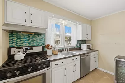 15 Crystal Court, Greenwood Lake, NY 10925 - Photo 11