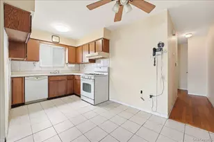 1050 Rensselaer Ave, New York, NY 10309 - Photo 7
