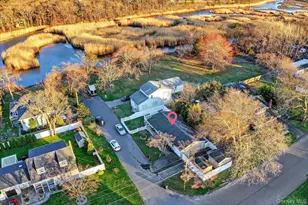 2 Pike St, Patchogue, NY 11772 - Photo 3