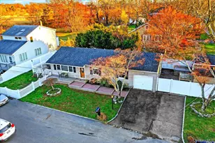 2 Pike St, Patchogue, NY 11772 - Photo 5