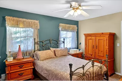 2 Pike Street, Patchogue, NY 11772 - Photo 11