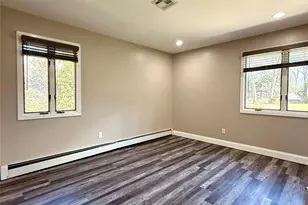 102 Sycamore Cir, Stony Brook, NY 11790 - Photo 9